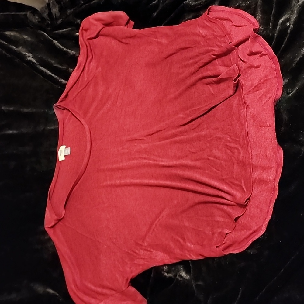 Loose maroon shirt